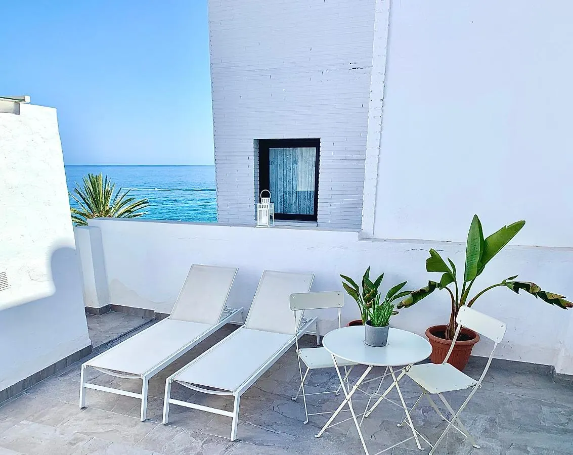 Easy Nerja Beach House location